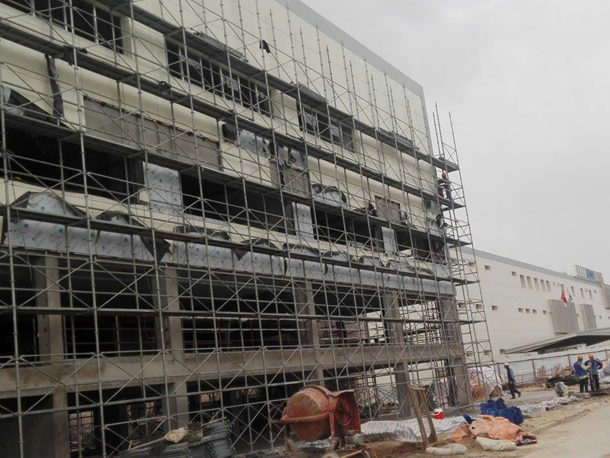 Thi Công Alu Mái Sảnh Tòa Nhà Contrexim Hà Nội