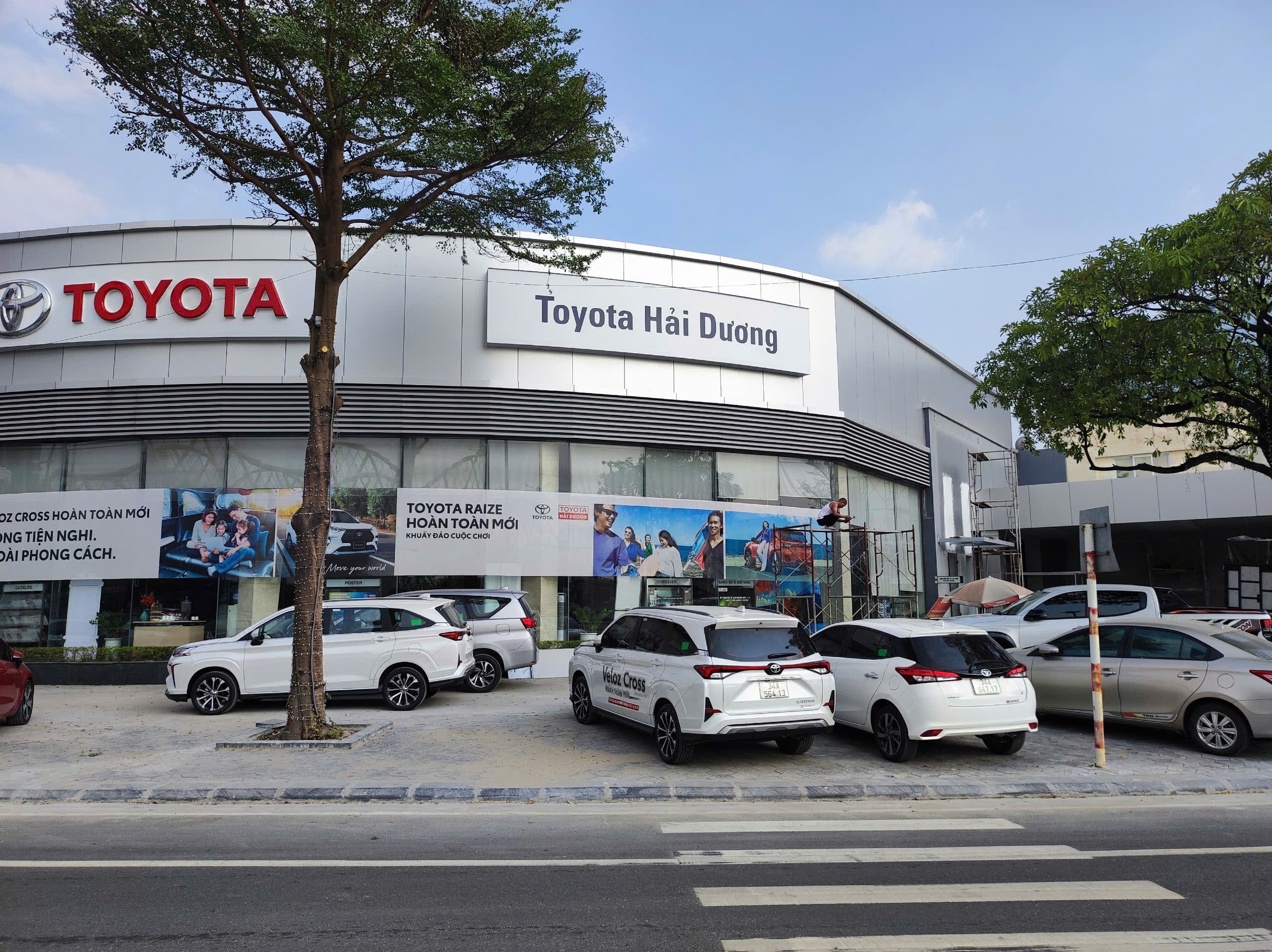 Thi Công Lắp Đặt Aluminium, Vách Kính Showroom Toyota Hải Dương