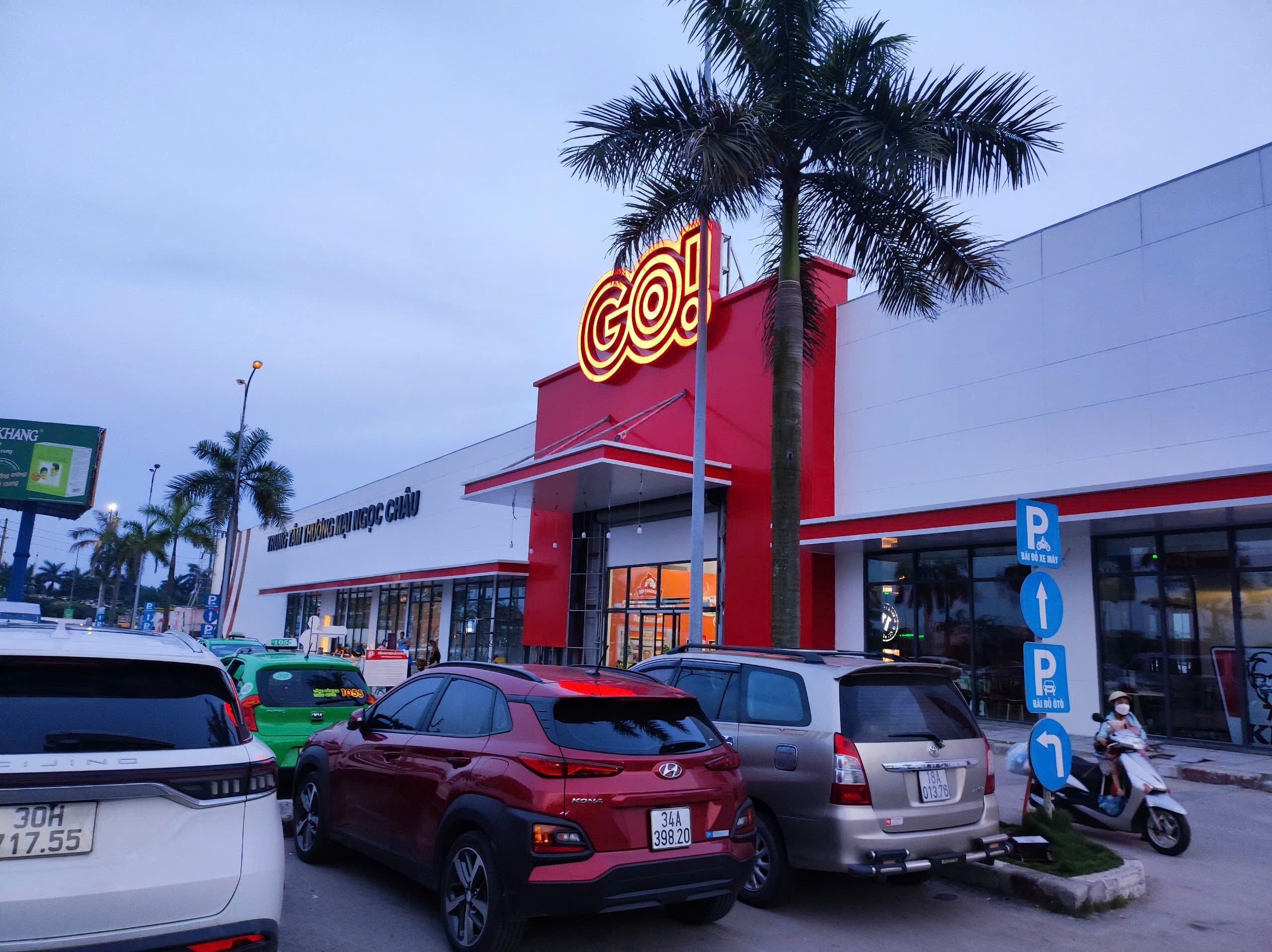 Lăp Đặt Vách Kính Đã Hoàn Thành